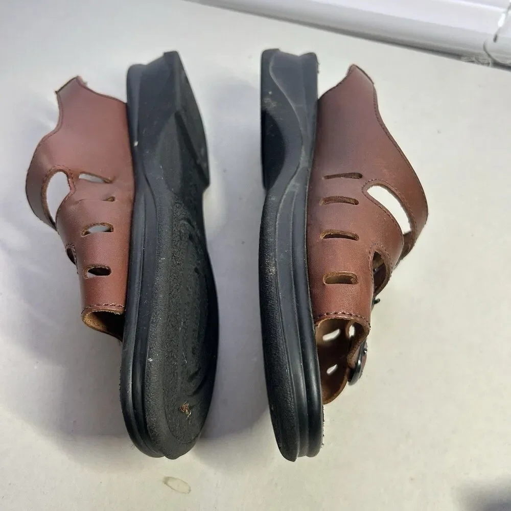 CLARKS Springers Dk BROWN Strappy Leather Low Heel Sandals - 7.5 M - Picture 6 of 11